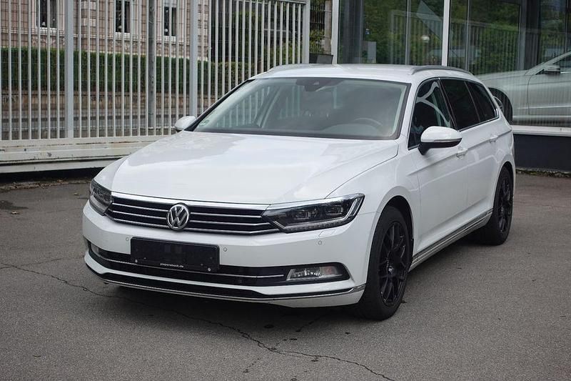 Weiß Gebraucht 2019 VW Passat Highline Kombi | 19.950 € (Etwas zu teuer) - Bild 1/4