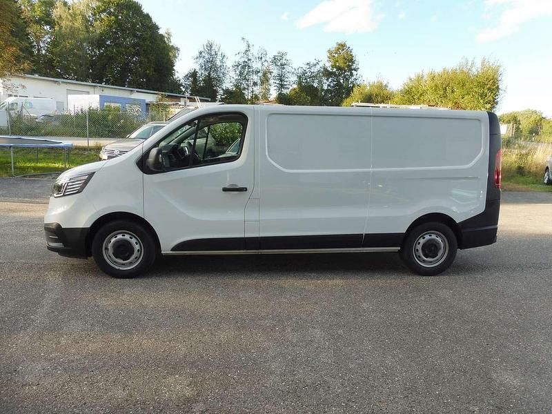 Gebraucht Renault Trafic Komfort 150 PS (110 kW) 2022 Weiß Van / Kleinbus