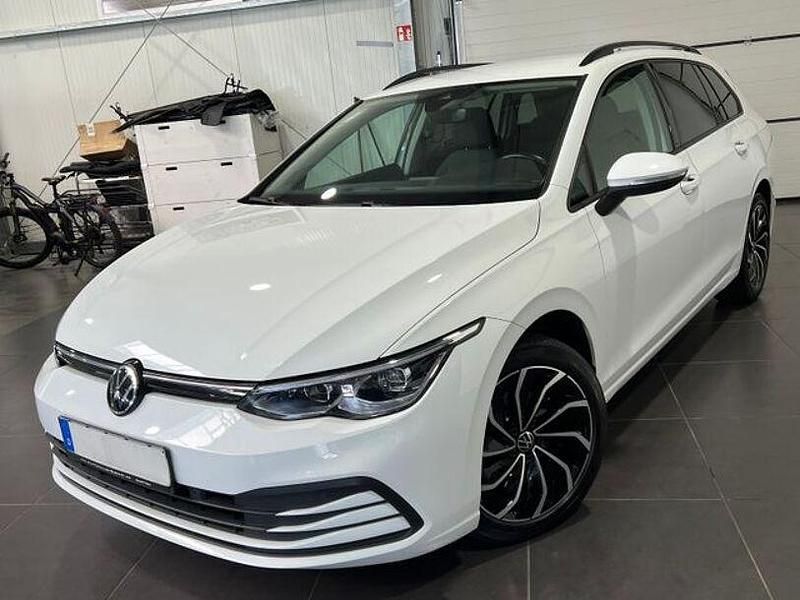Weiß Gebraucht 2021 VW Golf VIII Kombi | 18.495 € (Guter Preis) - Bild 1/4