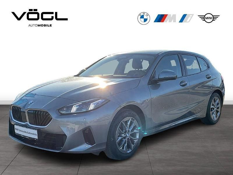 Grau Gebraucht 2024 BMW 120 Efficient Dynamics Kleinwagen | 28.680 € (Guter Preis) - Bild 1/4