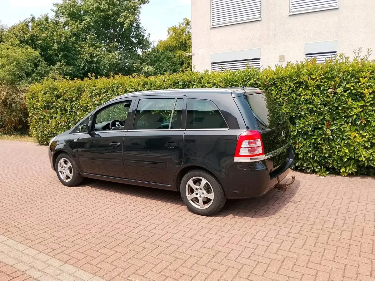 Gebraucht Opel Zafira 140 PS (102 kW) 2009 Schwarz Van / Kleinbus