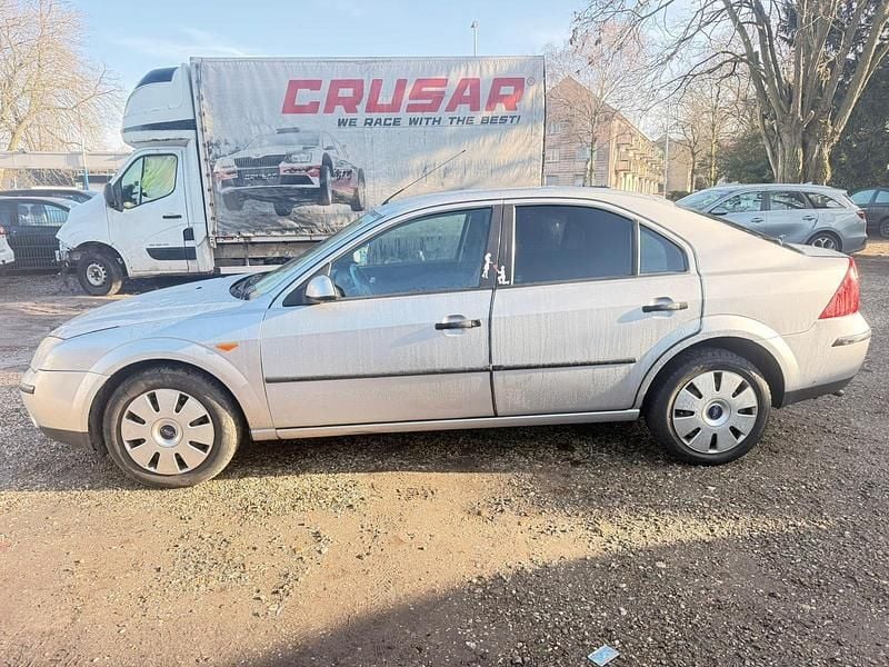 Silber Gebraucht 2001 Ford Mondeo Limousine | 2.000 € (Fairer Preis) - Bild 1/4