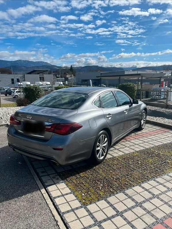 Gebraucht Infiniti Q70 364 PS (267 kW) 2015 Grau Limousine