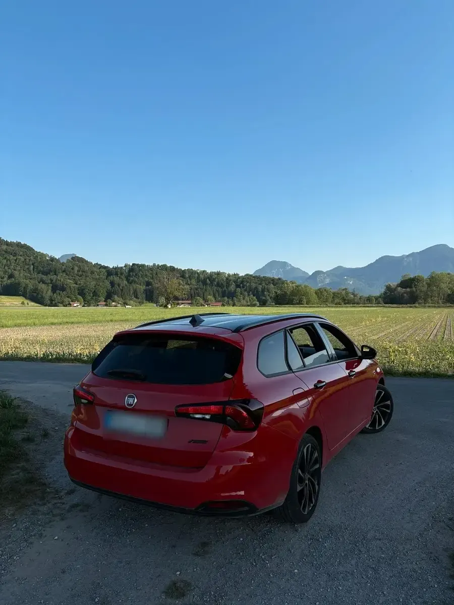 Gebraucht Fiat Tipo S 120 PS (88 kW) 2019 Rot Kombi
