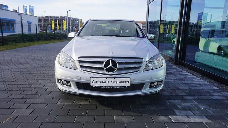 Gebraucht Mercedes C180 156 PS (114 kW) 2010 Silber Limousine