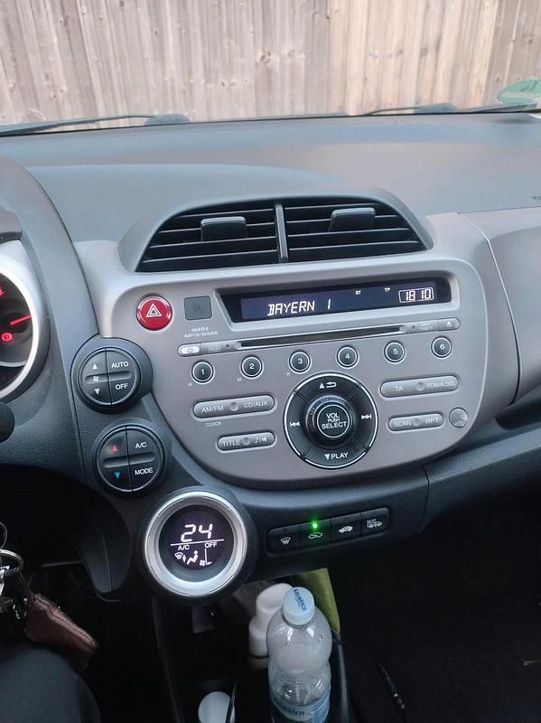 Gebraucht Honda Jazz 99 PS (72 kW) 2009 Silber Kleinwagen