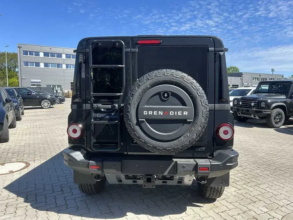 Neu Ineos Grenadier 249 PS (183 kW) 2026 Grau SUV