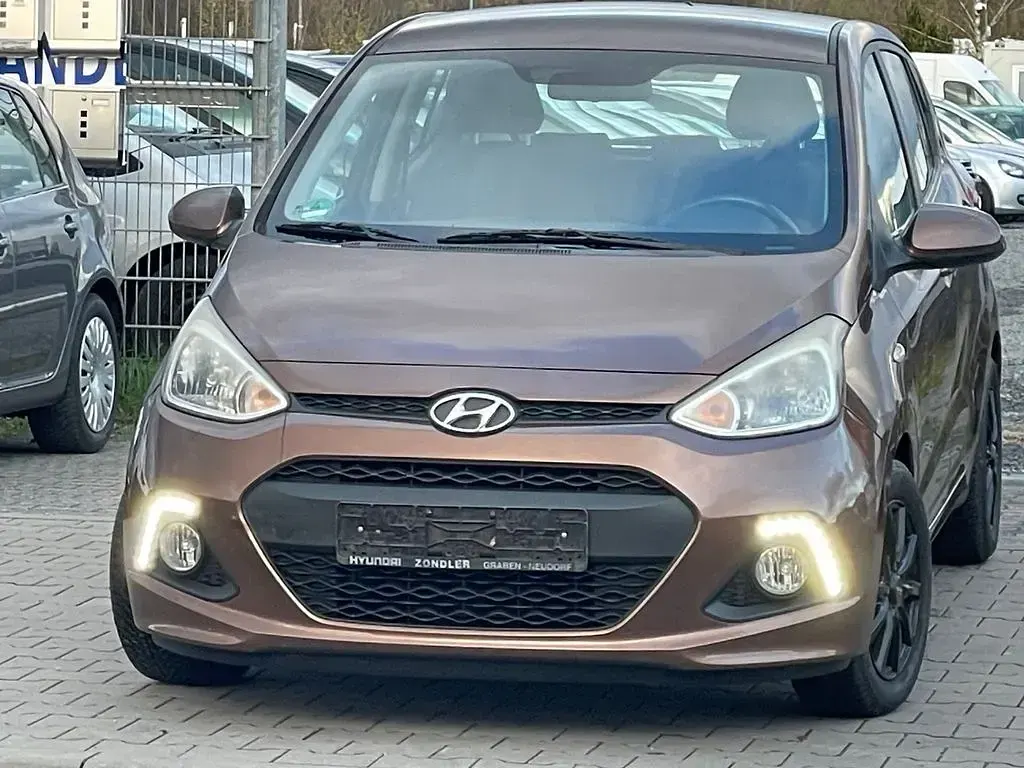 Usata Hyundai i10 Edition 67 CV (49 kW) 2015 Marrone Utilitaria