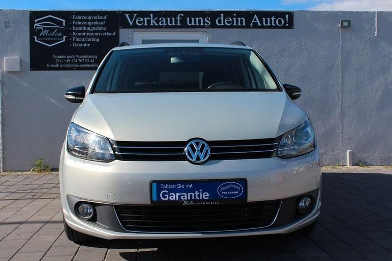 Silber Gebraucht 2013 VW Touran Match Van / Kleinbus | 8.390 € (Guter Preis) - Bild 1/4