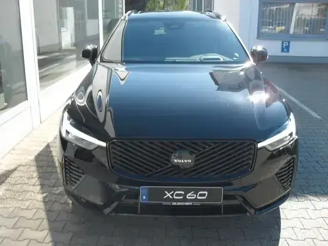 Gebraucht Volvo XC60 Plus 250 PS (183 kW) 2025 Schwarz SUV