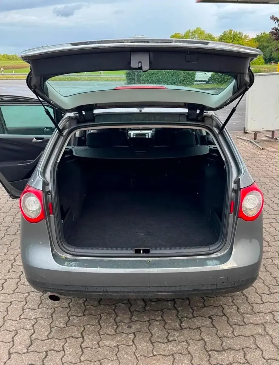 Gebraucht VW Passat 115 PS (84 kW) 2007 Grau Limousine