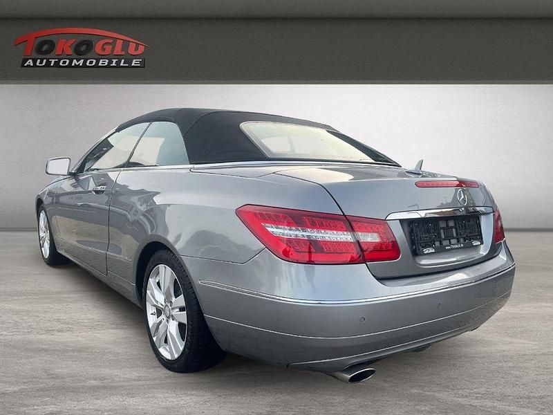 Gebraucht Mercedes E220 170 PS (125 kW) 2013 Grau Cabrio