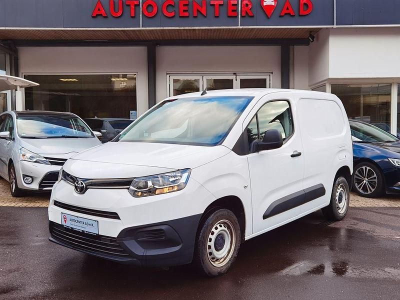 Gebraucht Toyota Proace City City 75 PS (55 kW) 2021 Weiß Van / Kleinbus