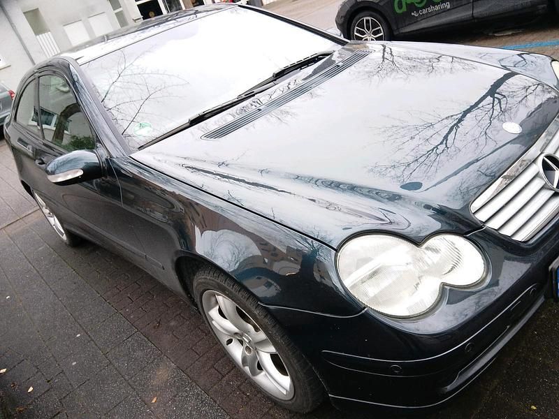Blau Gebraucht 2004 Mercedes C230 Coupé | 1.200 € (Superpreis) - Bild 1/4