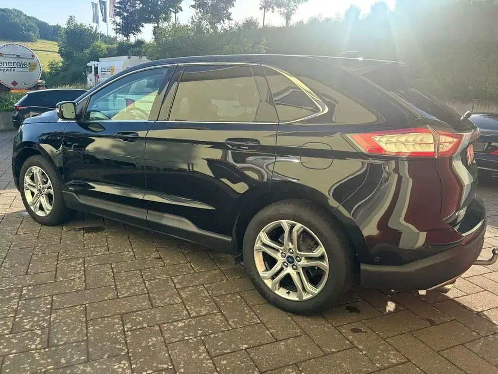 Gebraucht Ford Edge Titanium 209 PS (153 kW) 2018 Schwarz SUV
