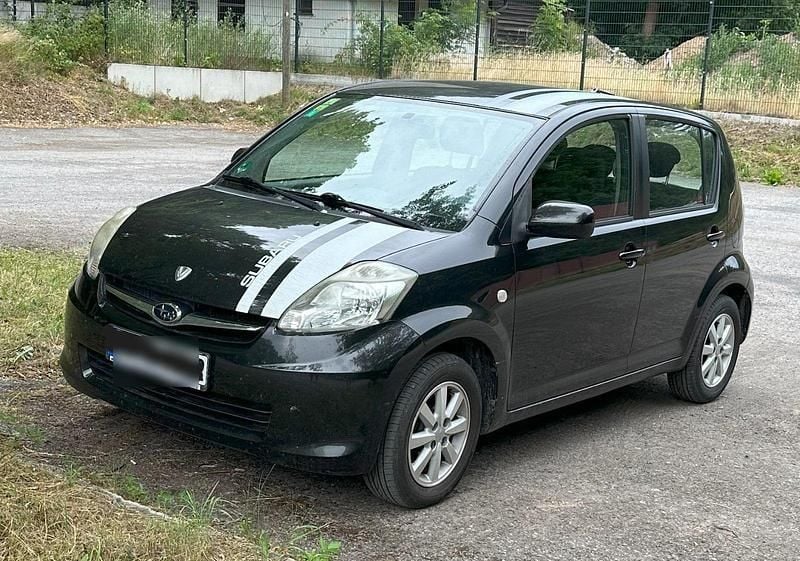 Schwarz Gebraucht 2010 Subaru Justy Kleinwagen | 2.300 € (Fairer Preis) - Bild 1/4