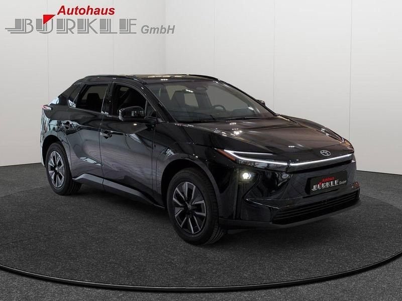 Neu Toyota bZ4X 164 kW (224 PS) 2026 Schwarz SUV