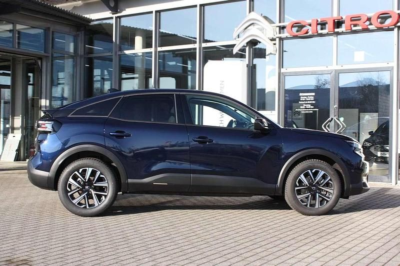 Neu Citroën C4 131 PS (96 kW) 2026 Eclipse blau lackierung SUV