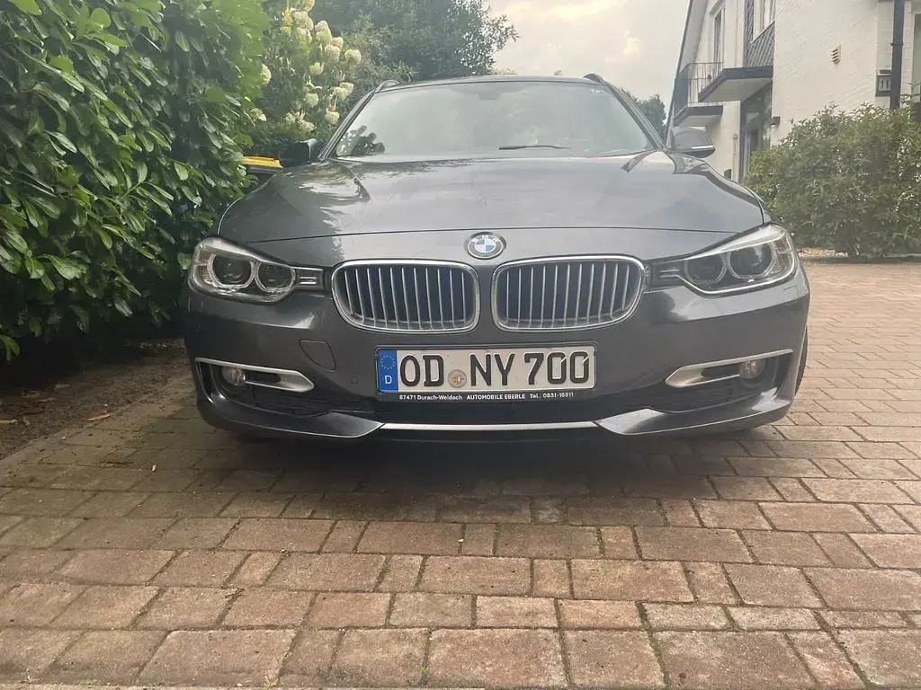 Gebraucht BMW 318 143 PS (105 kW) 2014 Grau Kombi