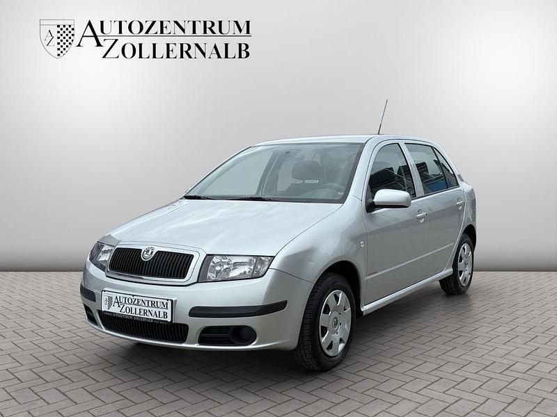 Silber Gebraucht 2006 Skoda Fabia Cool Edition Limousine | 4.990 € - Bild 1/4