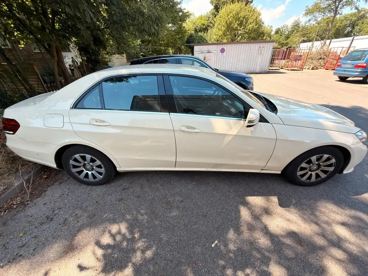 Gebraucht Mercedes E200 2015 Andere farben Limousine