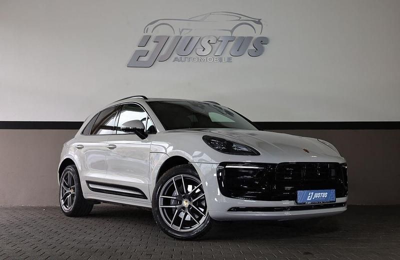 Grau Gebraucht 2022 Porsche Macan SUV | 52.900 € - Bild 1/4