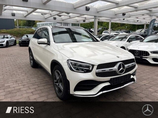 Gebraucht Mercedes GLC220 AMG 270 PS (198 kW) 2020 Manufaktur diamantweiß bright SUV