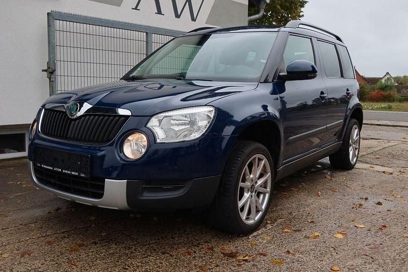 Blau Gebraucht 2013 Skoda Yeti Plus Edition SUV | 4.650 € (Superpreis) - Bild 1/4