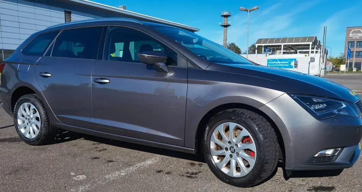 Gebraucht Seat Leon ST 125 PS (91 kW) 2016 Braun Kombi