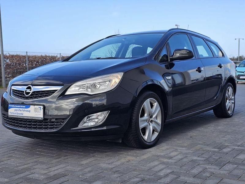 Gebraucht Opel Astra Edition 140 PS (102 kW) 2012 Schwarz Kombi