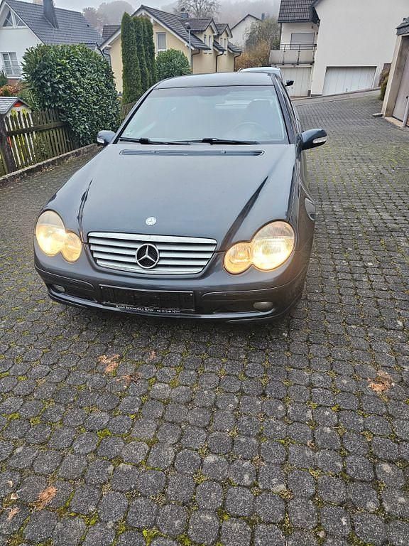 Blau Gebraucht 2002 Mercedes C180 Coupé | 3.000 € (Fairer Preis) - Bild 1/4