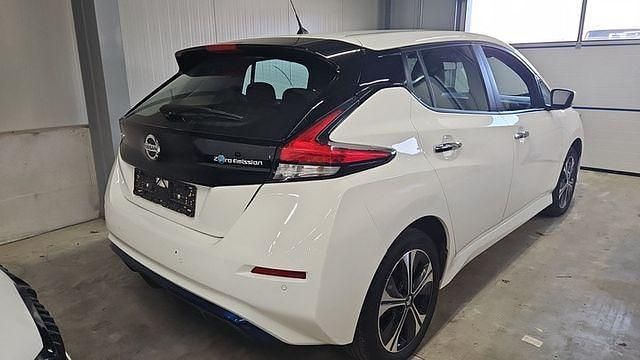 Gebraucht Nissan Leaf 360º 160 kW (218 PS) 2021 Weiß Kleinwagen