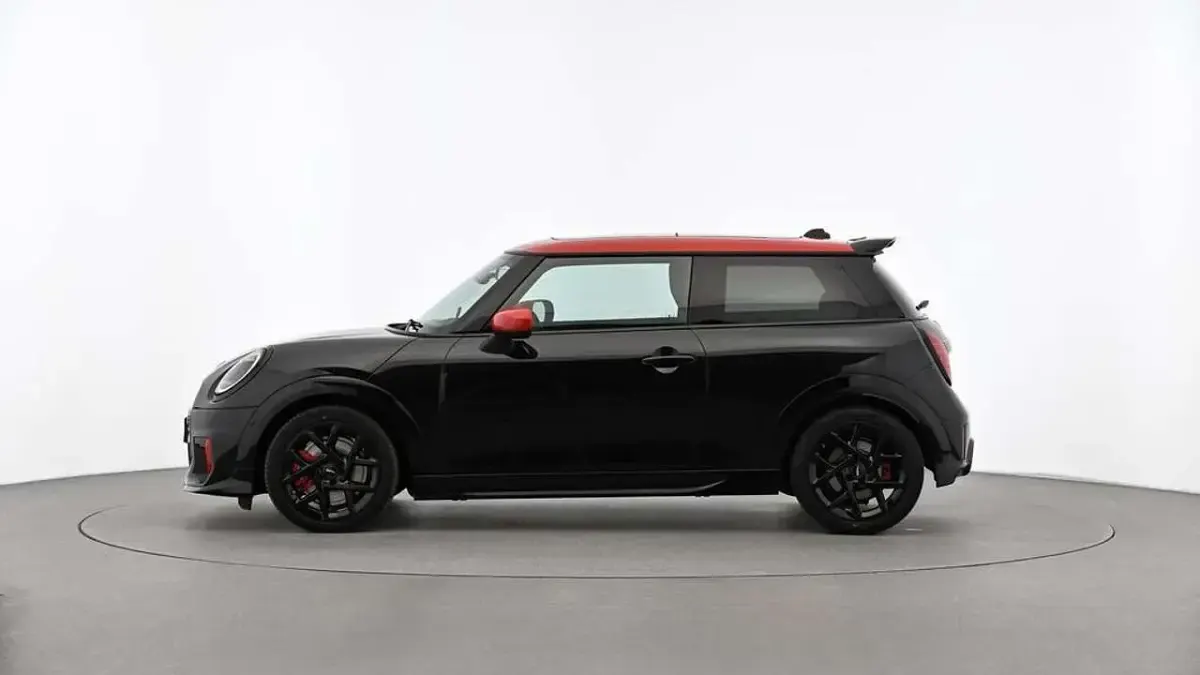Gebraucht Mini John Cooper Works 231 PS (169 kW) 2025 Schwarz Kleinwagen