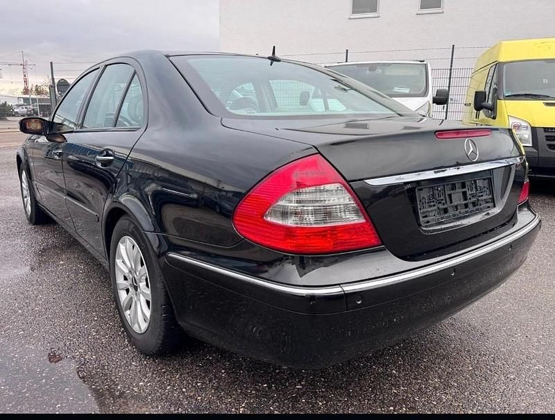 Gebraucht Mercedes E320 Elegance 224 PS (164 kW) 2003 Schwarz Limousine