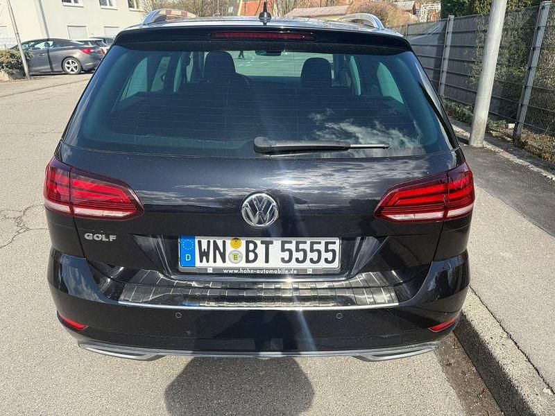 Gebraucht VW Golf VII Highline 150 PS (110 kW) 2021 Schwarz Kleinwagen