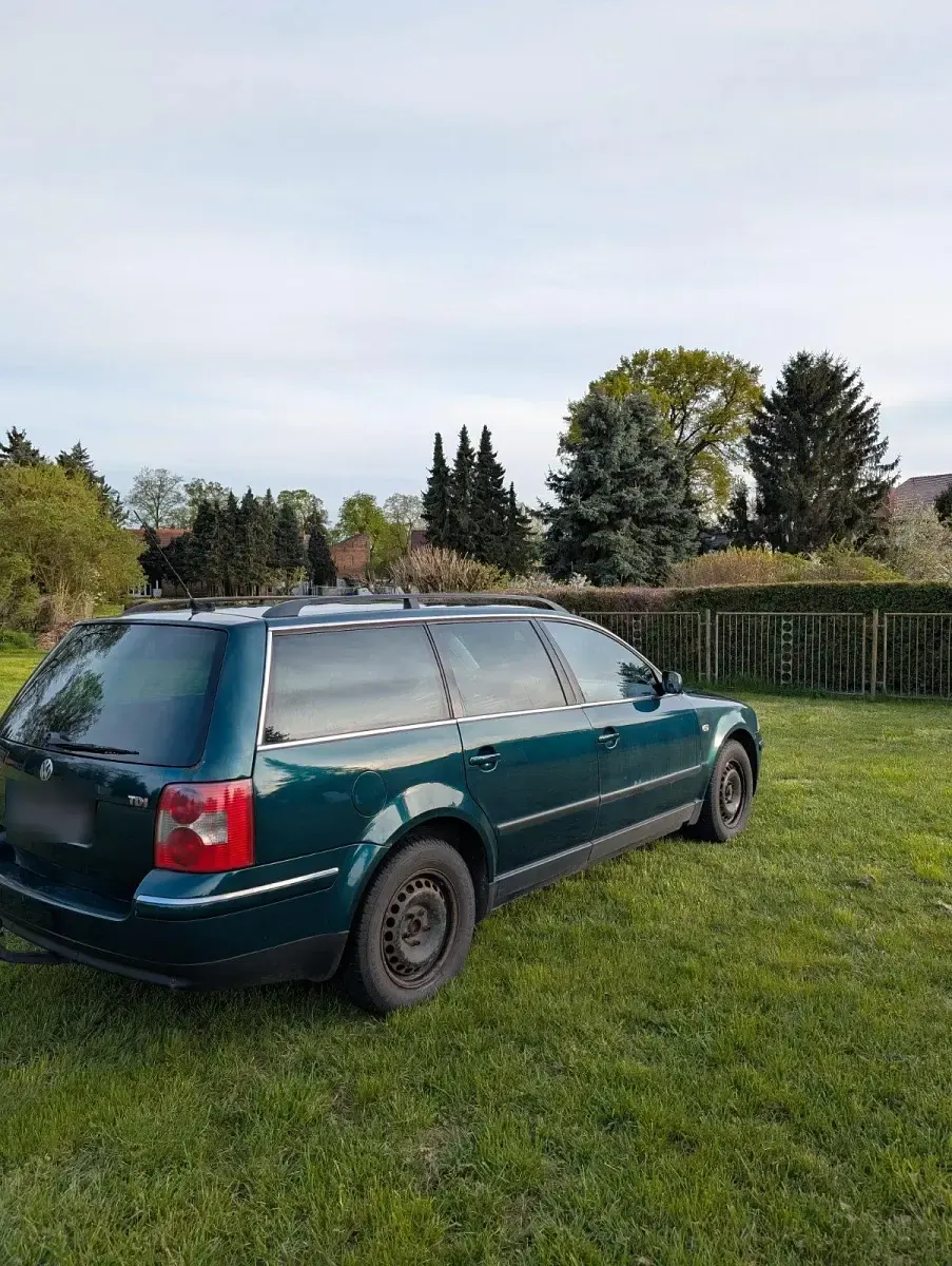 Second-hand VW Passat 130 CP (95 kW) 2003 Verde Break