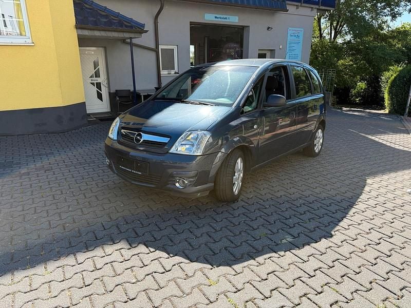 Grau Gebraucht 2006 Opel Meriva Van / Kleinbus | 1.950 € - Bild 1/4