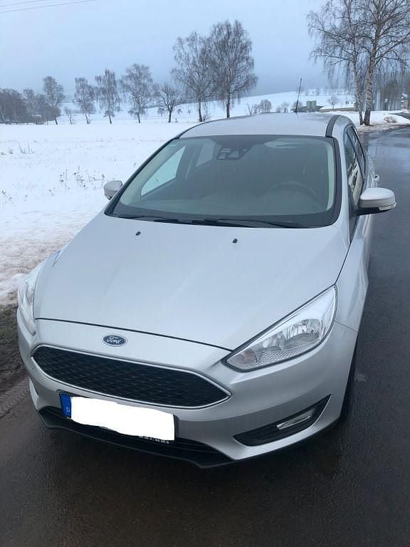 Gebraucht Ford Focus 105 PS (77 kW) 2015 Silber Kombi