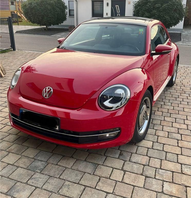 Gebraucht VW Beetle Design 140 PS (102 kW) 2013 Rot Kleinwagen