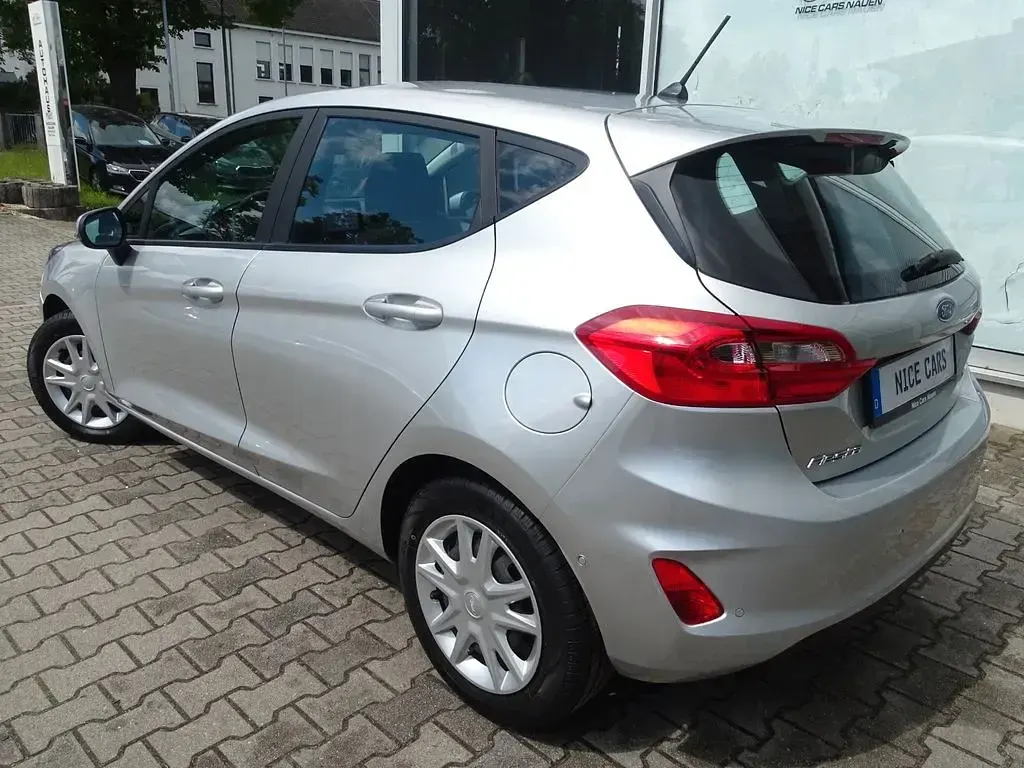 Gebraucht Ford Fiesta Cool & Connect 86 PS (63 kW) 2020 Silber Kleinwagen
