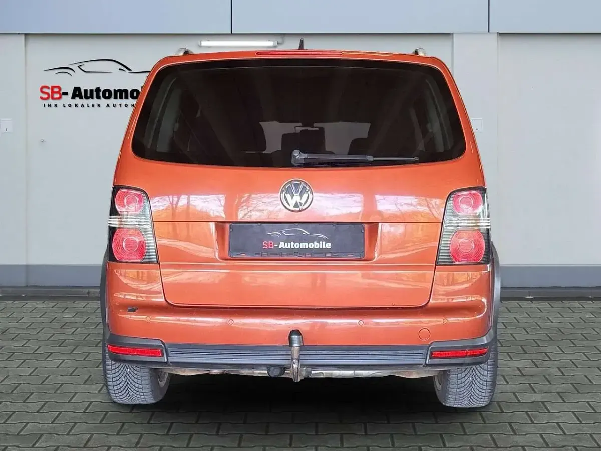 Gebraucht VW Touran Cross 170 PS (125 kW) 2010 Red rock metallic Van / Kleinbus