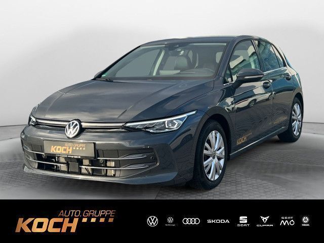 Grau Gebraucht 2024 VW Golf VIII Style Limousine | 35.990 € (Teuer) - Bild 1/4