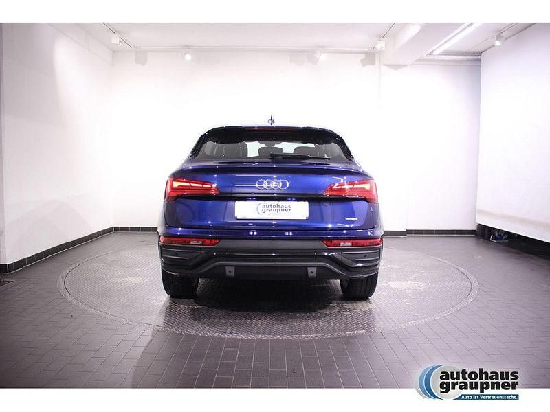 Gebraucht Audi Q5 Sportback S-Line 204 PS (150 kW) 2023 Blau / navarrablau SUV