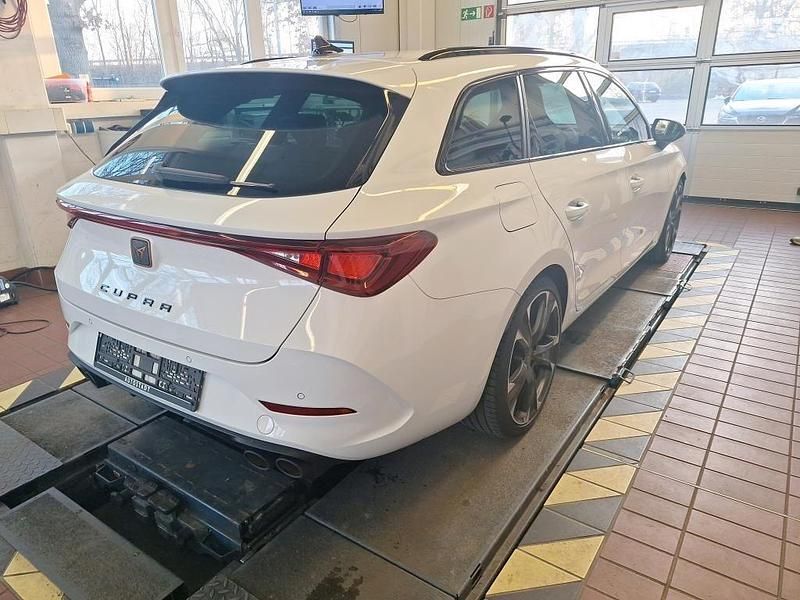 Gebraucht Cupra Leon VZ 310 PS (228 kW) 2024 Weiß Kombi