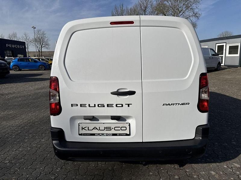 Neu Peugeot Partner 102 PS (75 kW) 2025 Weiß Van / Kleinbus