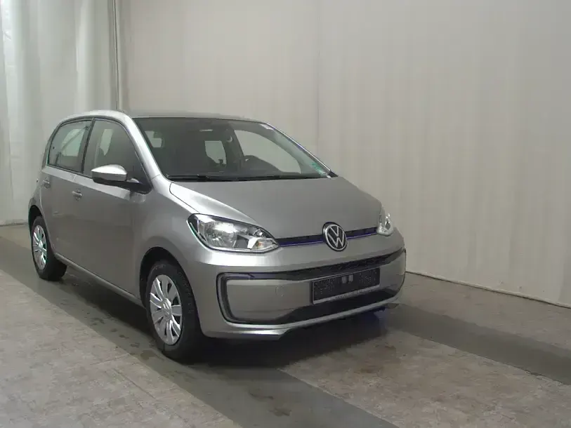 Używany VW e-up! 61 kW (83 KM) 2021 Srebrny Hatchback