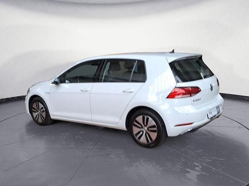Gebraucht VW e-Golf 100 kW (136 PS) 2019 Weiss Kleinwagen