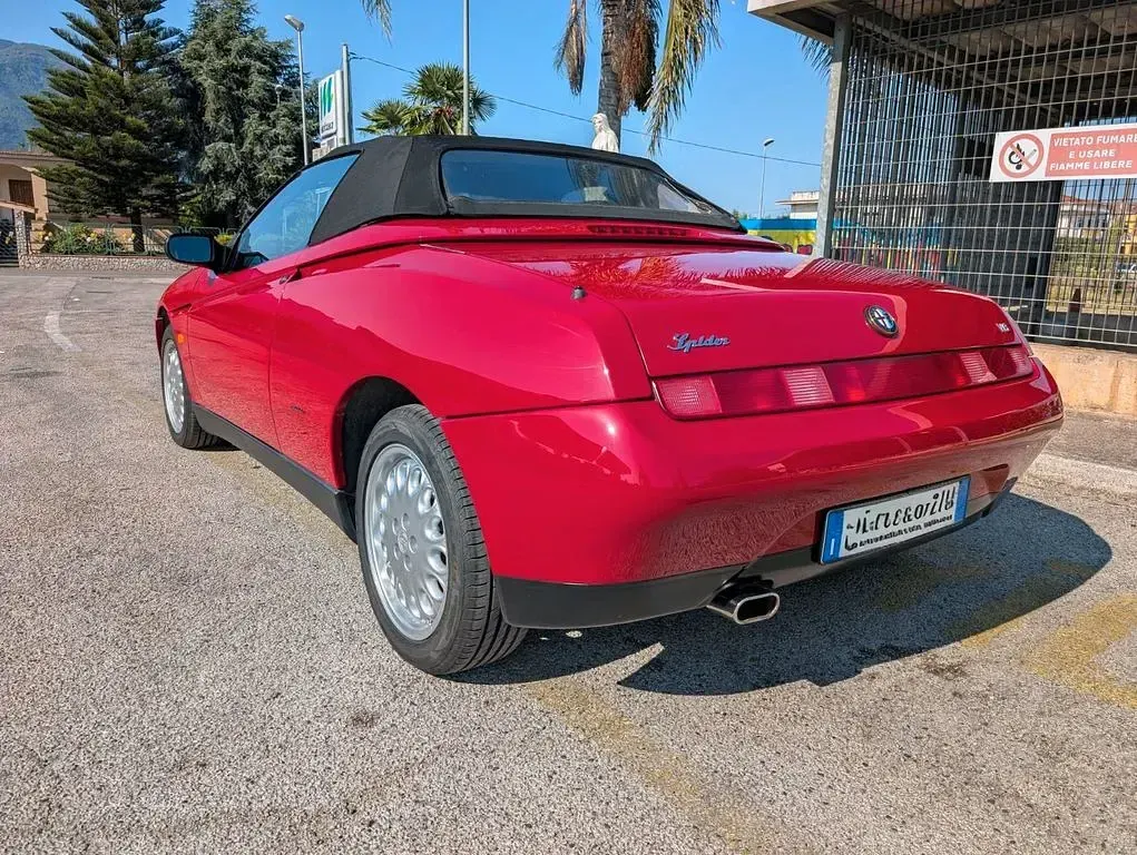 Gebraucht Alfa Romeo Spider 192 PS (141 kW) 1996 Rot Cabrio