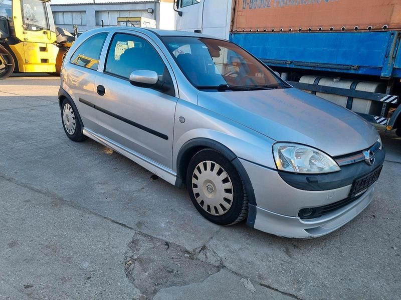 Gebraucht Opel Corsa 90 PS (66 kW) 2003 Silber Kleinwagen