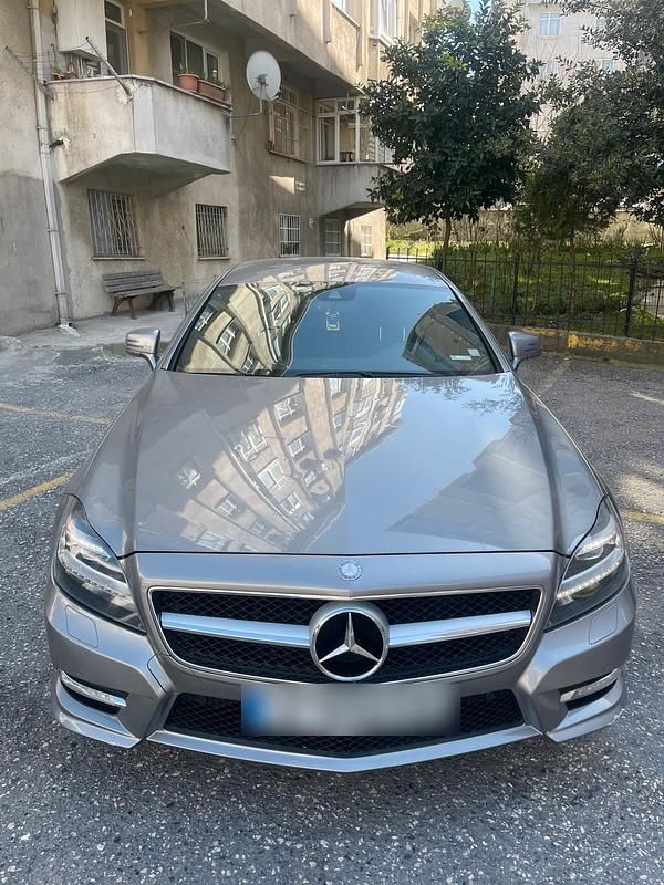 Grau Gebraucht 2012 Mercedes CLS350 Kombi | 13.000 € (Teuer) - Bild 1/4